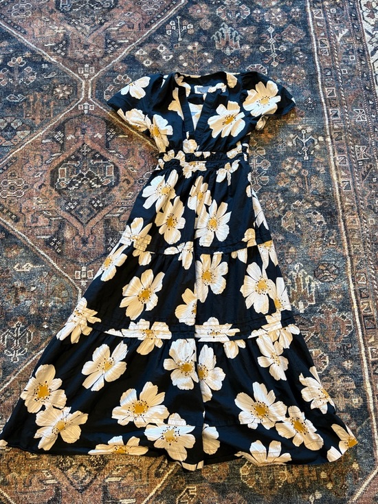 Anthropologie Dresses & Skirts - Anthropologie Somerset Maxi Dress with White & Cream Floral Print